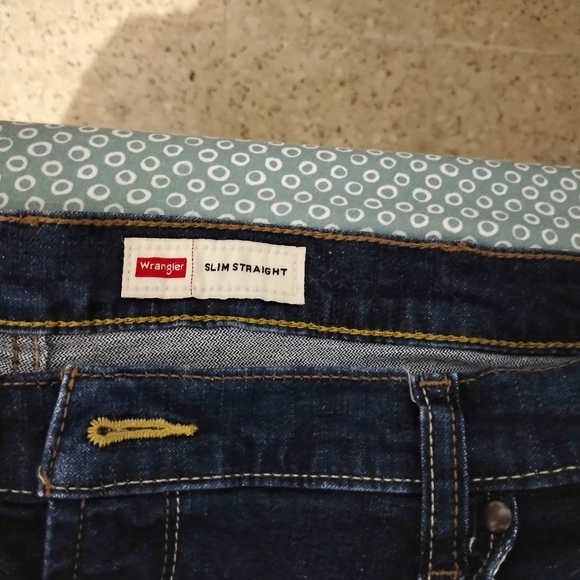 Wrangler Jeans 👖 - Picture 3 of 4